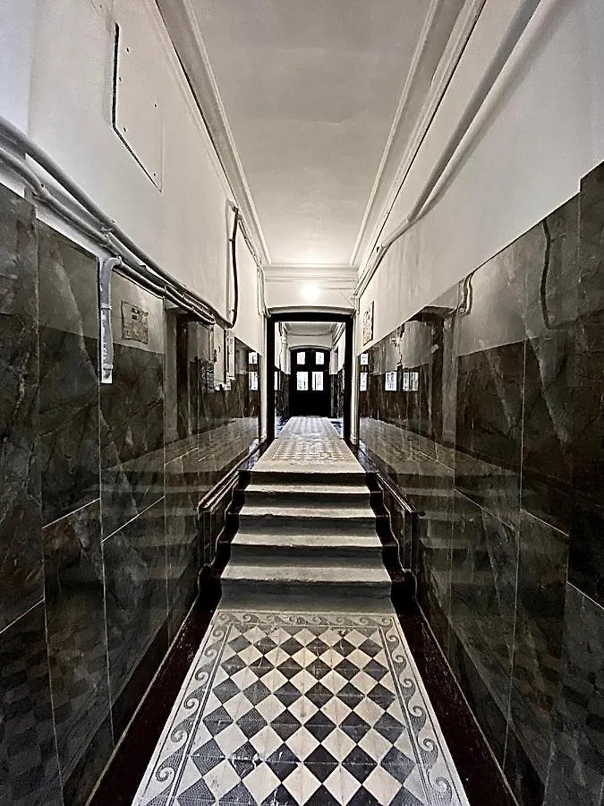 Central Family Boutique Apartments 1 Львов 0*,