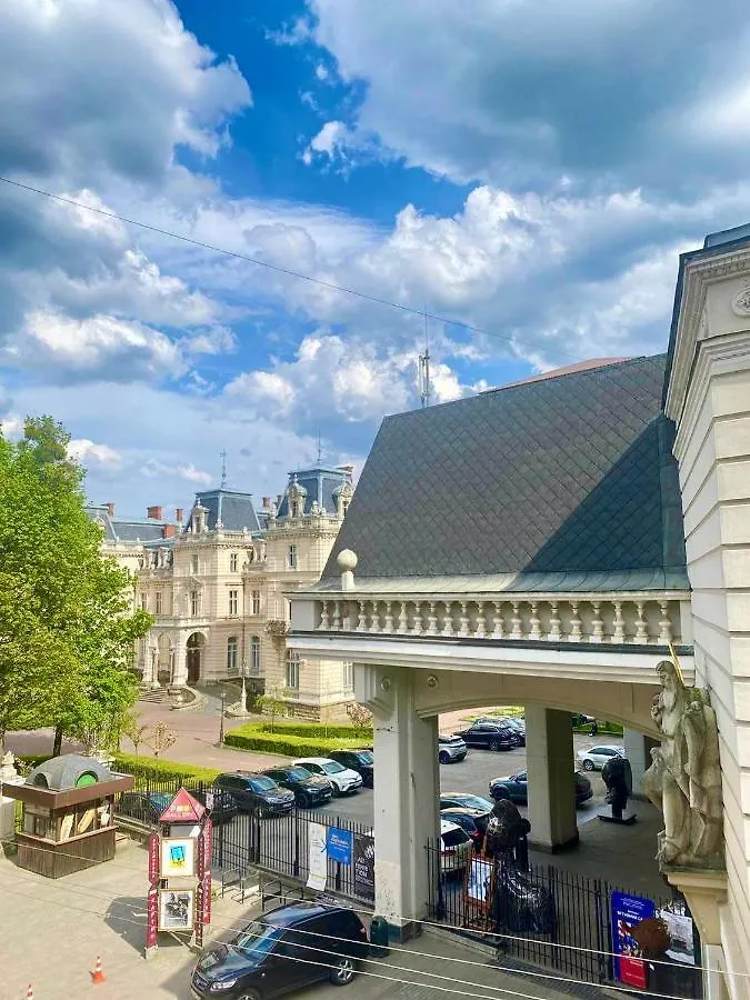Central Family Boutique Apartments 1 Львов 0*,  Украина