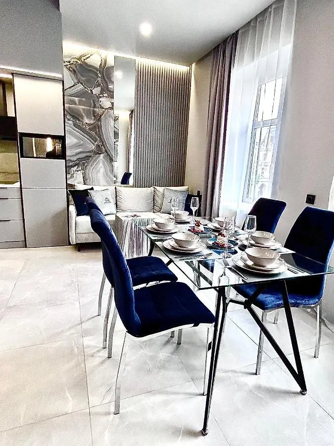 Central Family Boutique Apartments 1 Lviv